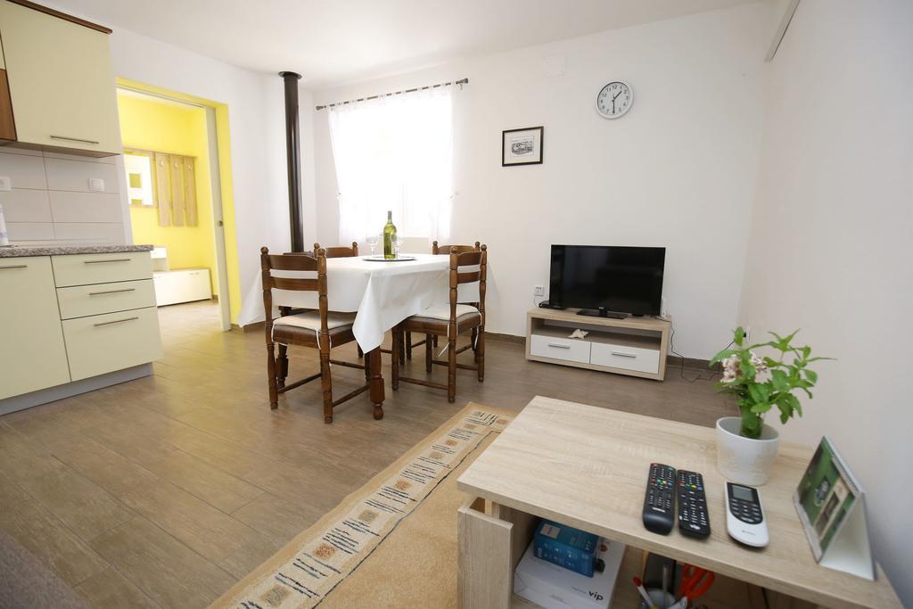 Apartment Marta Ražanac Exteriér fotografie