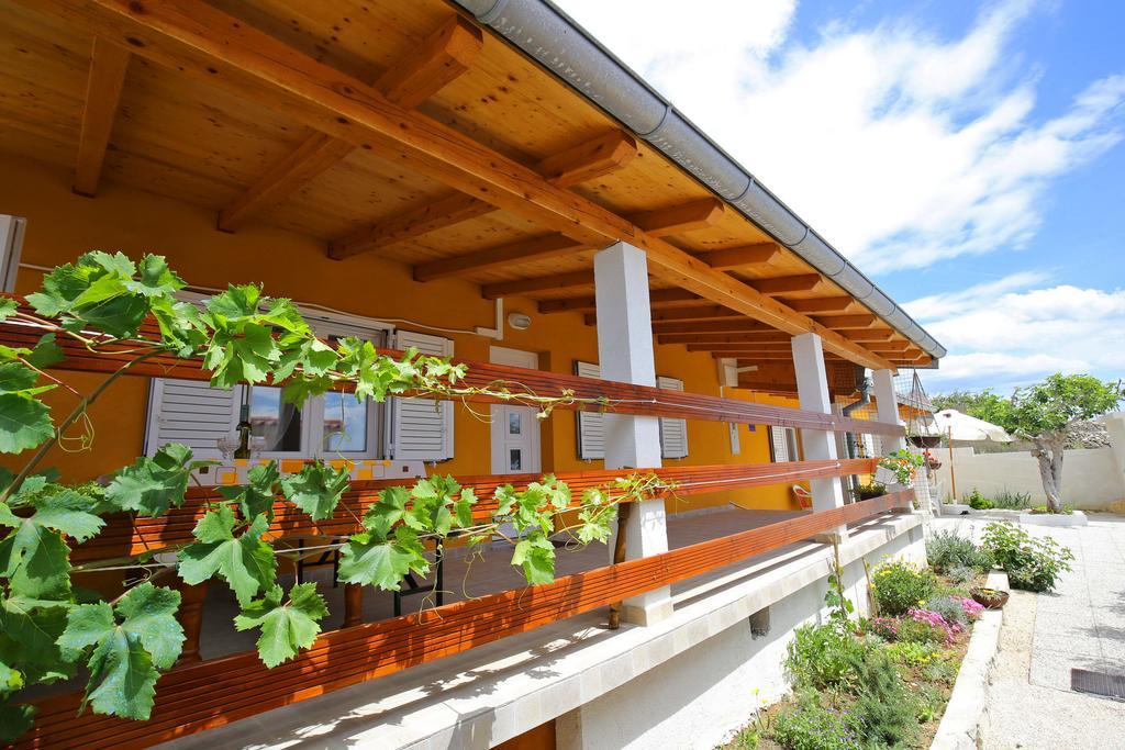 Apartment Marta Ražanac Exteriér fotografie