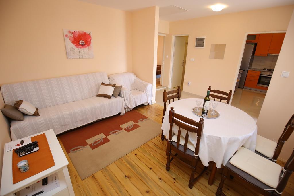 Apartment Marta Ražanac Exteriér fotografie